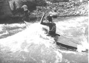 Wassersport: Kanufahren (Passer) (Positivo) di Foto News Blitz, Milano-Roma (1950/01/01 - 1969/12/31)