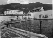 Badegäste in/bei Schwimmbad (Positivo) (1930/01/01 - 1969/12/31)