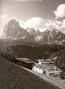 Bauernhof St. Ulrich/Gröden (Positivo) di Foto Löbl, Bad Tölz/Oberbayern (1950/01/01 - 1969/12/31)