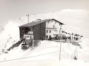 Station Seilbahn (St. Ulrich-Seceda) (Positivo) di Foto Sandro Saltuari, Bozen (1960/01/01 - 1989/12/31)