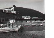 Badegäste in/bei Schwimmbad (Positivo) di Foto Dr. Frass, Bozen (1960/01/01 - 1979/12/31)