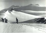 Skifahrer (Positivo) di Foto Dr. Frass, Bozen (1960/01/01 - 1979/12/31)
