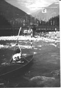 Wettkampf: Kanufahrt in Meran/Passer (Positivo) di Foto E. Frass, Bozen (1950/01/01 - 1969/12/31)
