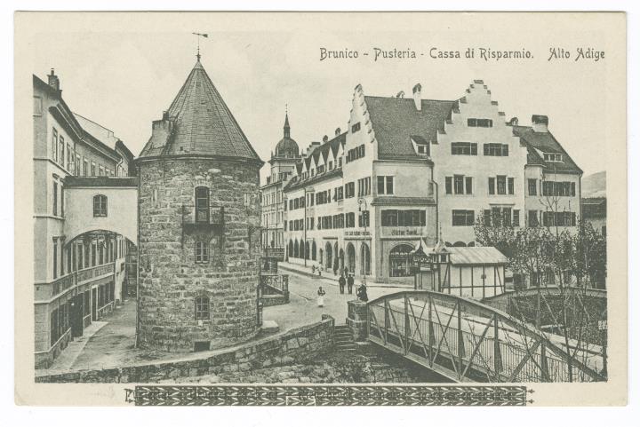 Bruneck - Rienzbrücke und neues Sparkassengebäude