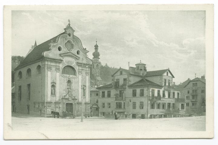 Bruneck, Kapuzinerplatz mit Spitalskirche 