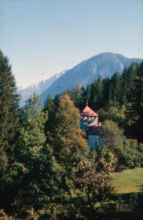 Zuegg-Schlösschen von Schloss Bruck aus gesehen