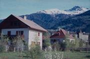Lienz mit Blick auf das Bezirkskrankenhaus gegen die Schleinitz