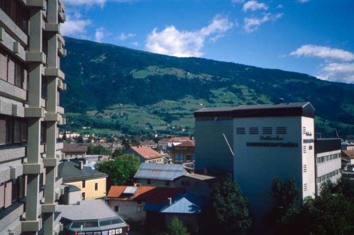Lienz - Blick von der Bezirkshauptmannschaft auf die Osttiroler Genossenschafts-Mühle