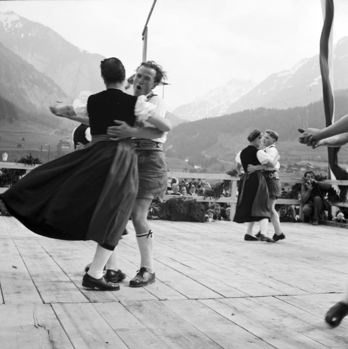 Festa d'estate o sagra a Lienz, danza tradizionale