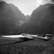 Flugplatz bei Nikolsdorf mit Segelflugzeug