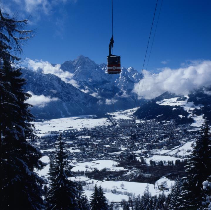 Gondelseilbahn am Zettersfeld bei Lienz