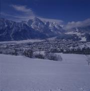 Blick auf Lienz, 1. Stütze und Bäume im Vordergrund