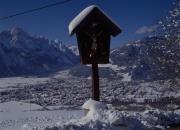 Blick auf Lienz, Kreuz im Vordergrund