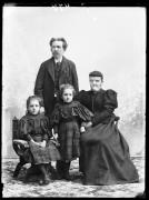 donna (Positivo) di Fotostudio Waldmüller (1896/01/01 - 1900/12/31)