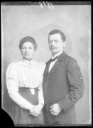 Ripresa in studio. Ritratto di gruppo di un uomo e di una donna