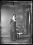 donna (Positivo) di Fotostudio Waldmüller (1907/01/01 - 1912/12/31)