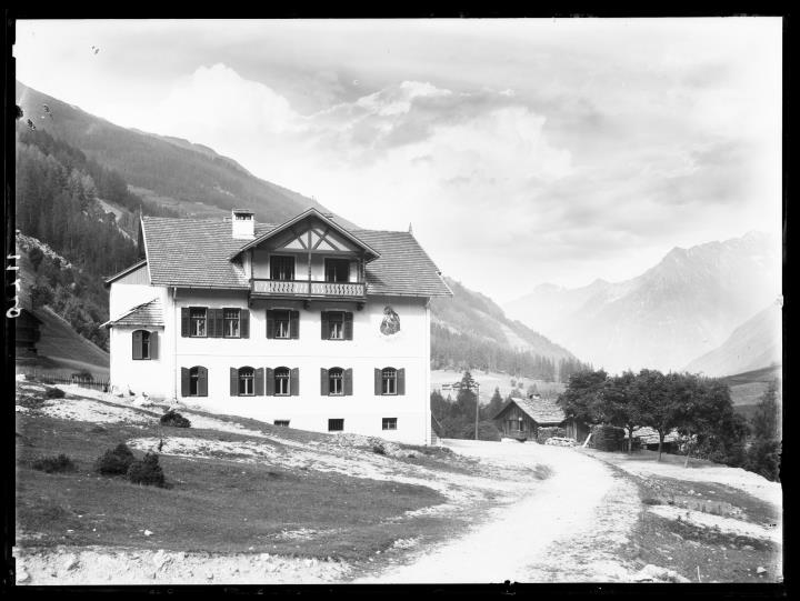 Ripresa in esterno. Hotel Tirolia in Val Pusteria