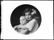 bambina (Positivo) di Fotostudio Waldmüller (1913/01/01 - 1916/12/31)