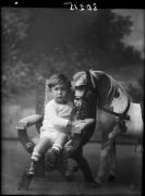 sedia (Positivo) di Fotostudio Waldmüller (1928/01/01 - 1929/12/31)