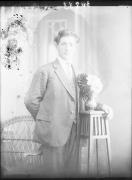 mazzo di fiori (Positivo) di Fotostudio Waldmüller (1928/01/01 - 1929/12/31)