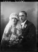 Ripresa in studio. Ritratto di gruppo di una donna e un uomo