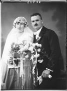 Ripresa in studio. Ritratto di gruppo di una donne e un uomo