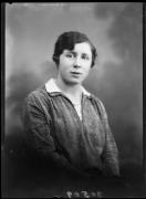 donna (Positivo) di Fotostudio Waldmüller (1928/01/01 - 1929/12/31)