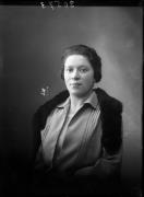 donna (Positivo) di Fotostudio Waldmüller (1928/01/01 - 1929/12/31)