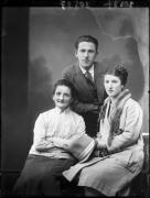 sedia (Positivo) di Fotostudio Waldmüller (1928/01/01 - 1929/12/31)