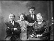 sedia (Positivo) di Fotostudio Waldmüller (1928/01/01 - 1929/12/31)