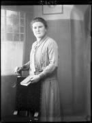 sedia (Positivo) di Fotostudio Waldmüller (1928/01/01 - 1929/12/31)