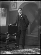 sedia (Positivo) di Fotostudio Waldmüller (1928/01/01 - 1929/12/31)