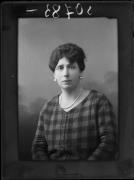 Ripresa in studio. Ritratto di una donna