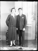 Ripresa in studio. Ritratto di gruppo di una donna e un uomo