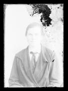 Ripresa in studio. Ritratto di una donna. Informazioni nel registro (nr. 7): Stoffarin Adelh.