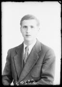 uomo (Positivo) di Fotostudio Waldmüller (1939/01/01 - 1939/12/31)