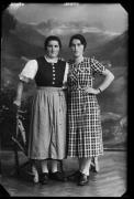 costume tradizionale (Positivo) di Fotostudio Waldmüller (1939/01/01 - 1939/12/31)