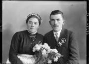 Ripresa in studio. Ritratto di gruppo di un uomo e di una donna. Informazioni nel registro (nr. 4): Mair Andre, Pustertal