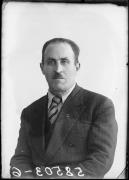 ritratto (Positivo) di Fotostudio Waldmüller (1942/04/01 - 1942/04/43)