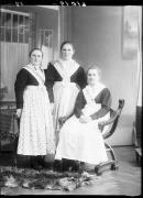 sedia (Positivo) di Fotostudio Waldmüller (1943/01/01 - 1943/01/31)