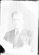 Ripresa in studio. Ritratto di un uomo. Informazioni nel registro (nr. 4): Mauro Francesco