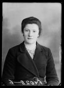 ritratto (Positivo) di Fotostudio Waldmüller (1943/01/01 - 1943/01/31)