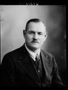 Ripresa in studio. Ritratto di un uomo. Informazione nel registro (n. 4): Riegler Franz, Roandl in St. Peter