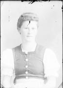 orecchino (Positivo) di Fotostudio Waldmüller (1943/04/01 - 1943/04/43)