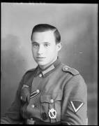 Ripresa in studio. Ritratto di un uomo. Informazioni nel registro (nr. 5): Wörndle Hermann, Gefreiter