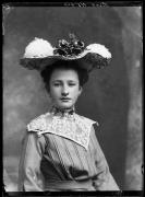 ritratto (Positivo) di Fotostudio Waldmüller (1904/05/01 - 1904/05/01)