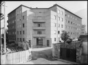 Ripresa in esterno. Casa d'abitazione, numero 18