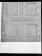 Ripresa in esterno. Dettaglio del Monumento alla Vittoria di Bolzano