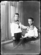 Ripresa in studio. Ritratto di tre bambini