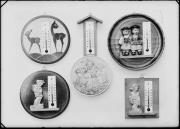 Ripresa di un oggetto. Cinque termometri